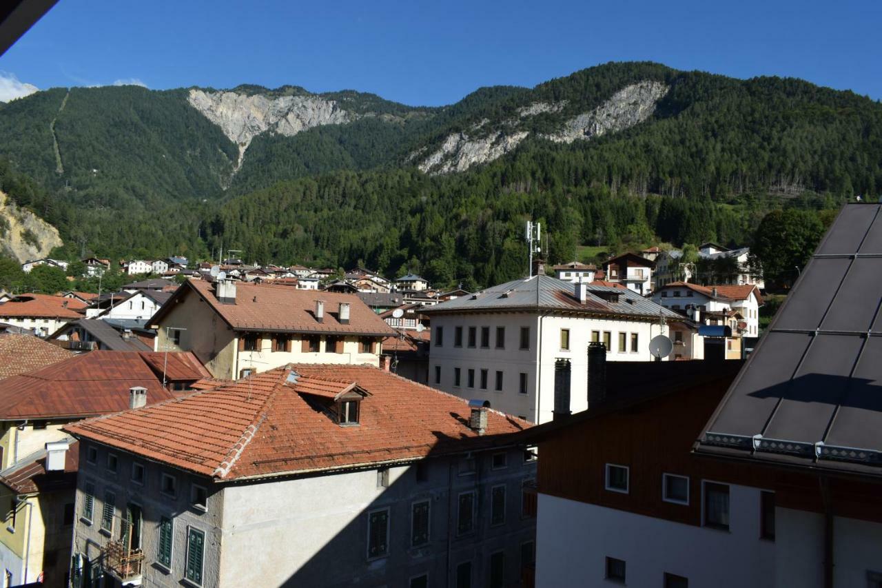 Lozzo Di Cadore - Dolomiti - Piazza IV Novembre Lozzo Cadore Экстерьер фото