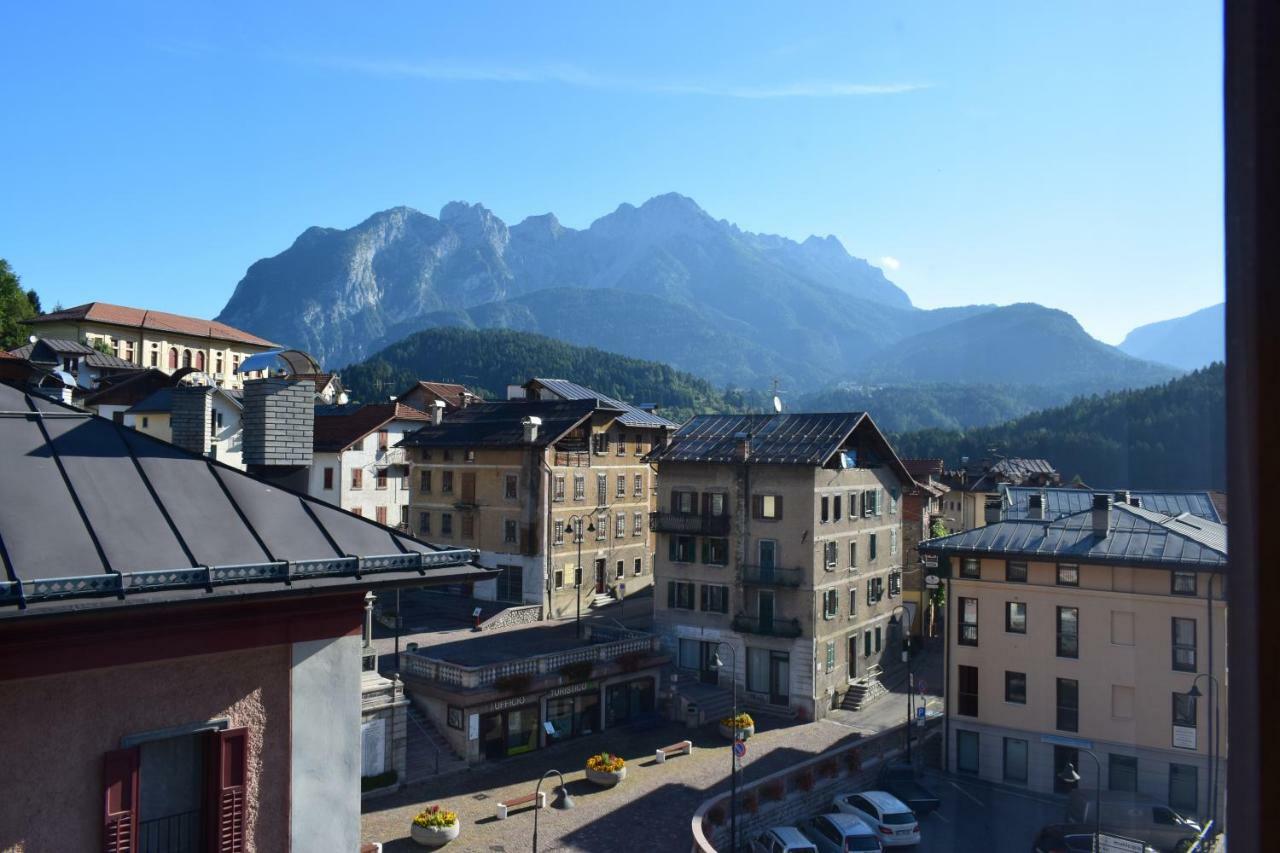 Lozzo Di Cadore - Dolomiti - Piazza IV Novembre Lozzo Cadore Экстерьер фото