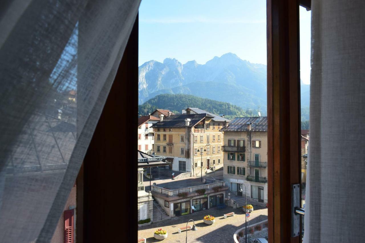 Lozzo Di Cadore - Dolomiti - Piazza IV Novembre Lozzo Cadore Экстерьер фото